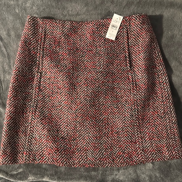 Bundle of 2 Loft skirts - Picture 2 of 4